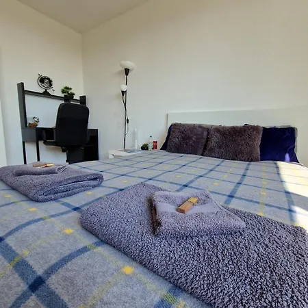 Zentrale Und Komfortable Apartment
