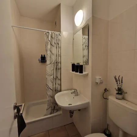 Zentrale Und Komfortable Leipzig