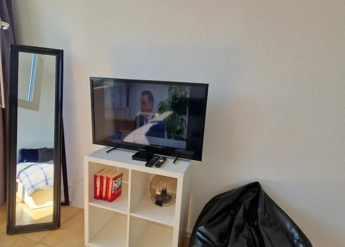 Zentrale Und Komfortable شقة