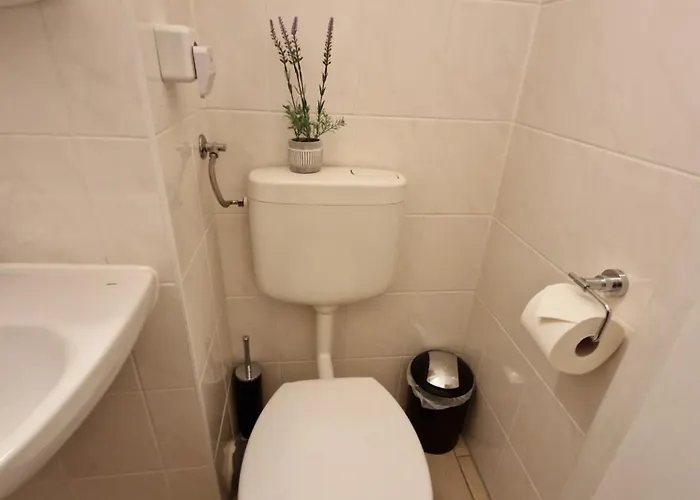 Zentrale Und Komfortable لبسيا